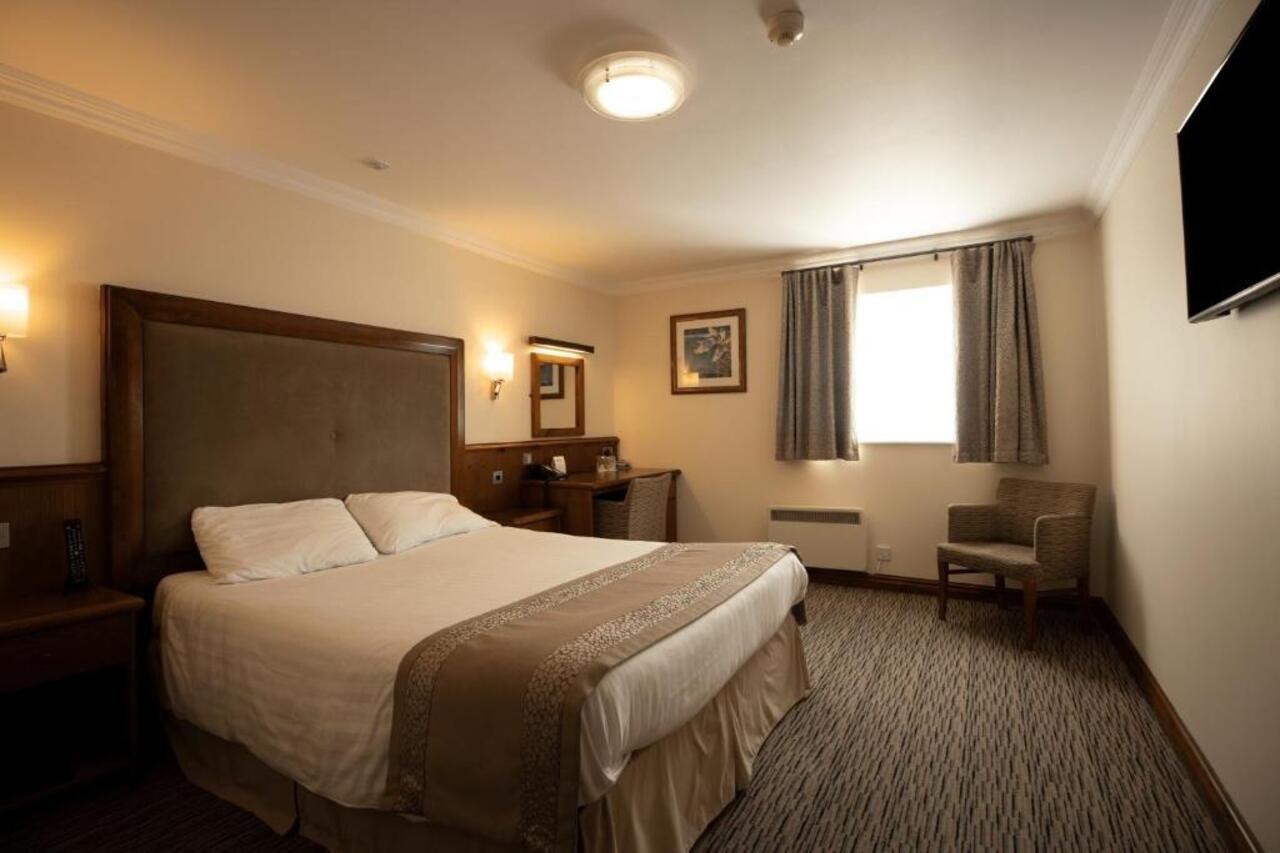Best Western Plus Pastures Hotel Doncaster Exterior photo